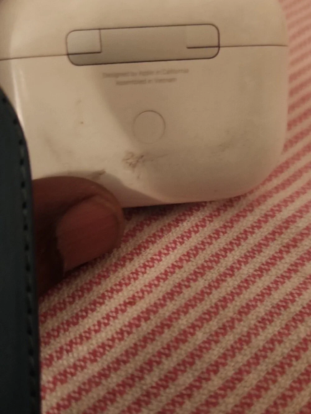 Apple White Wireless Earbuds with Charging Case